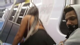 mulher-dando-a-luz-na-hora-de-xxx
