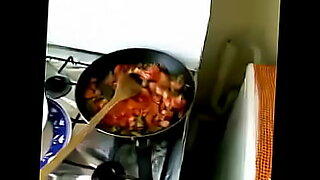 associaous-cooking-in-the-as