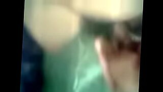 ladki-ka-kapde-utarne-ka-video