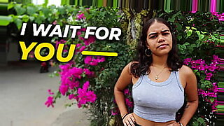 solo-girl-in-public