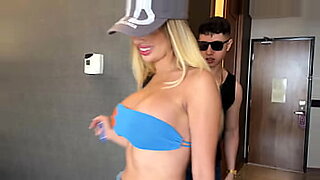 lexi-lore-sex-a-fan