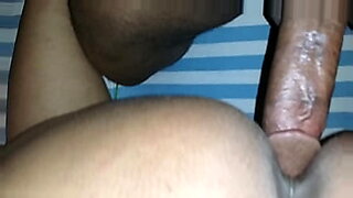 maid-bhabhi-pleading-devar