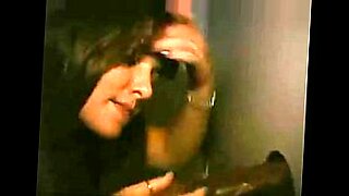 ho-gets-bbc-gloryhole-cum