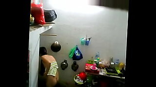 bo-me-vang-nha-loan-luan-em-gai