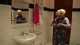 getting-a-job-by-eating-pussy-lesbian