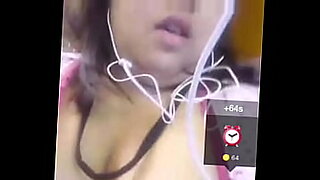 bra-remove-jalsa-app-tamil-un-cut-web-series