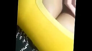 rubbing-a-duck-between-my-cheeks