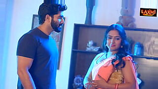 indian-mom-sleeping-his-son-try-sex-in-night-sleeping-time-in-back-mother-bed-hd-vedio