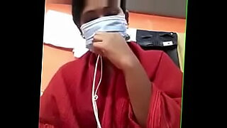 mummy-calls-the-son-to-help-her