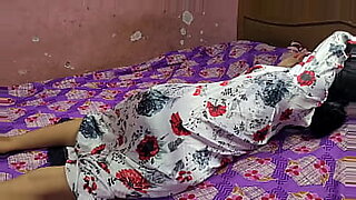 कुकुर-र-मान्छे-काेलसेक्स