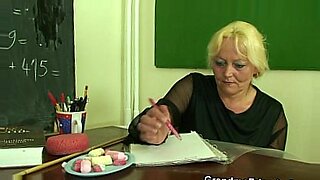 asiat-mature