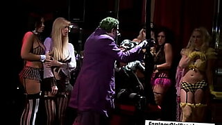 سكس-محارم-الابن-يشاهد-امه-ف-كل-مكان-ف-ال