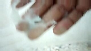 ثدي-انمي-ساخن