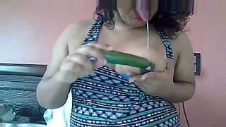 mummy-with-cucumber-on-herself