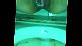 indian-girl-pissing-boy-friend-mouth