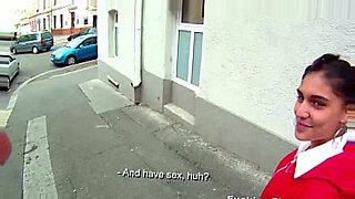 seduce-bored-sister