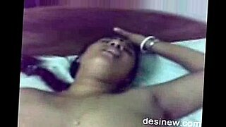 aunty-open-their-legs-enjoying-to-be-touched-to-their-puussy