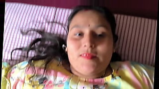 desi-stepbrother-starts-wanking-after-eyeing-his-nude-stepsister-bathing