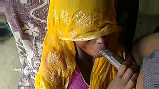 girl-using-virbrator-on-herself