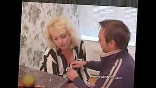 hotstep-mom