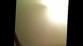 سکس-با-زن-داداش-پرون-در-حمام-بی-خبری-کون