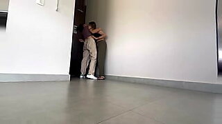 nuevo-video-p-de-mia-marin-con-la-nueva-chica