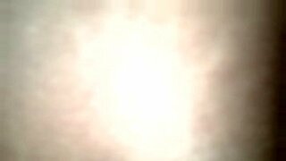 enorme-culo-recibe-una-polla-y-la-llenan-de-semen-melinamx-react