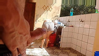 padrastro-come-enteada-dizendo-que-vai-fazer-com-ela-tudo-que-fazia-com-a-mae-mas-ela-nao-aguenta-e-pede-para-parar-chorando-completo-no-red