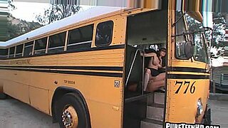 iniyot-sa-bus-habang-tumatakbo-ang-bus