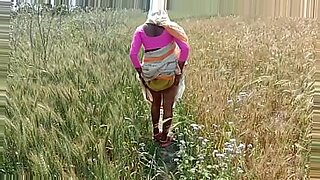मोठ्या-वहिनी-कडुन-मूठ-मार