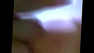 شاب-يطلب-من-امه-ان-يضع-معها-السكس-وهي-لا