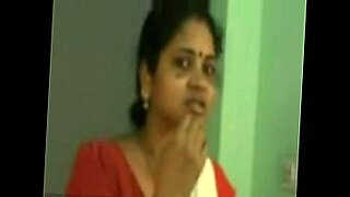step-mom-moaning-in-hindi