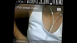 chica chiquita novinha masturbandose msn skype webcam españolas