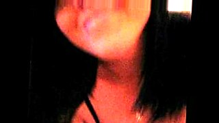 girl-excopesing-her-body