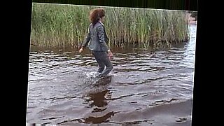 vielle-femme-se-fait-defence-la-chate