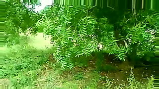 sex-in-forest-froce