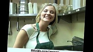 ngentot-sama-kakak-perempuan-yg-masih-sekolah-sampek-minta-ampun