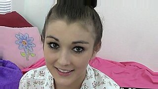 tranding-video-of-lady-playing-with-punani