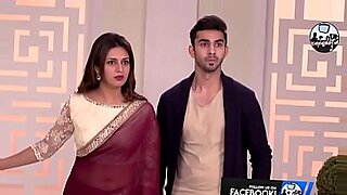 aunty-open-her-sari