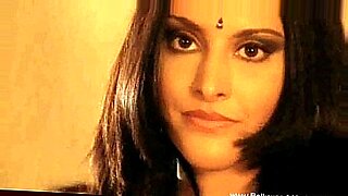 hot-wet-dancing-mujra-barsat-ka-mousam-pakistani-song