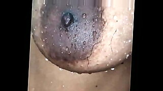 کوس-خوردن-از-روی-لباس