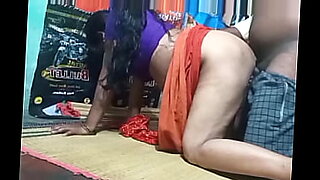 chichi-pina-bra-utar-kar-bhabhi