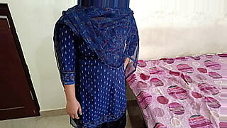 pakistani-dancer-mad-em-mahak-malike