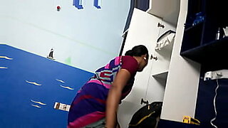 يلعب-معا-اخته-وينقلب-عليها-سكس-نيك-ساخن
