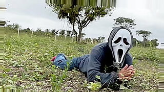 sexx-heard-new-vdo-hollywood-out-control