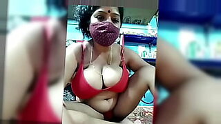 মেয়েরা-নিজে-নিজে-নিজের-হ