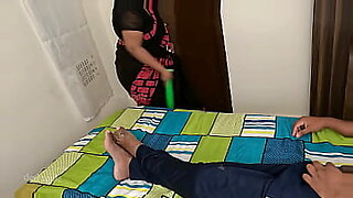 play-using-hitachi-wand-4