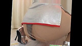mom-and-girls-sex-video
