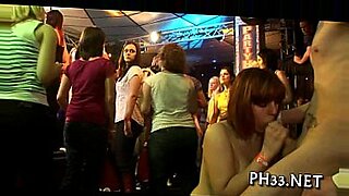 frist-time-when-he-see-his-sister-naked