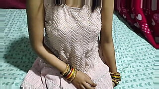 bhabi-ko-10-sal-ka-devar-ne-coda